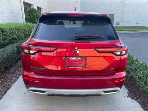 2022 Mitsubishi Outlander SE