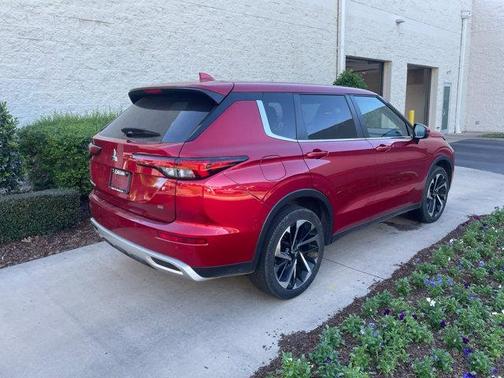 2022 Mitsubishi Outlander SE