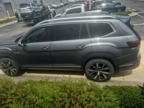 2024 Volkswagen Atlas 2.0T SEL Premium R-Line