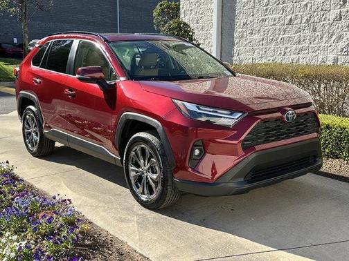 2022 Toyota RAV4 Hybrid XLE Premium