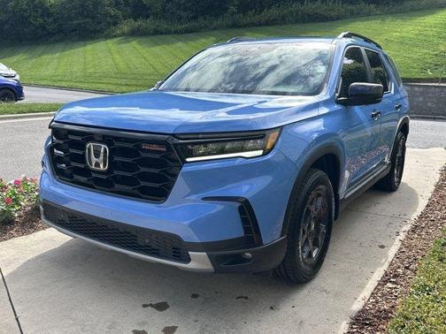 Sky Blue Pearl 2024 Honda Pilot TrailSport