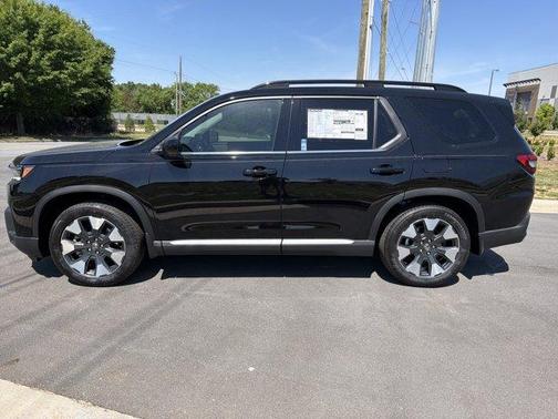 Crystal Black Pearl 2026 Honda Pilot Elite