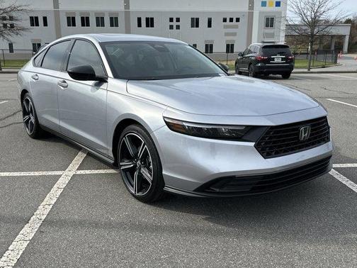 Solar Silver Metallic 2026 Honda Accord SE