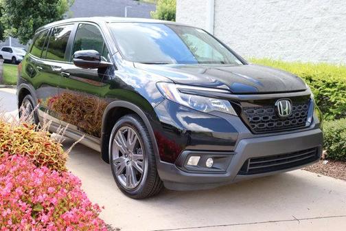 Photo 2 of 37 of 2019 Honda Passport EX-L