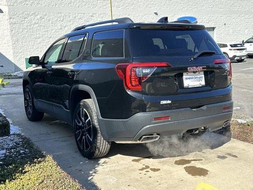 2021 GMC Acadia SLT