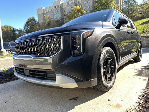 2025 Kia Carnival LXS