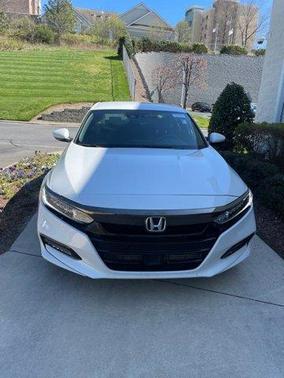 Photo 2 of 9 of 2020 Honda Accord Sport 1.5T