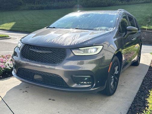 2021 Chrysler Pacifica Touring-L