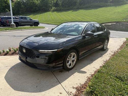 Crystal Black Pearl 2023 Honda Accord LX