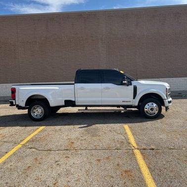 2025 Ford F-450 Platinum