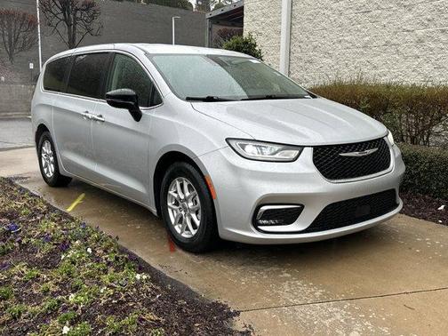 2024 Chrysler Pacifica Touring-L