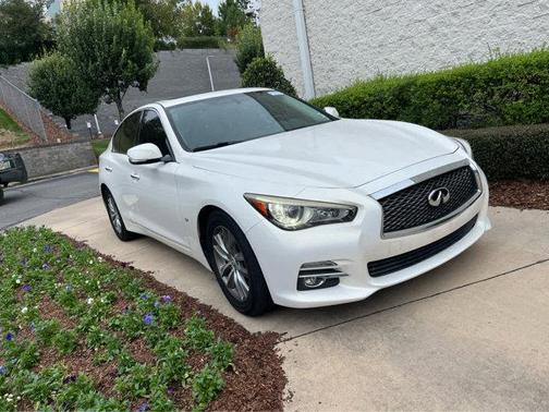 2015 INFINITI Q50 Premium