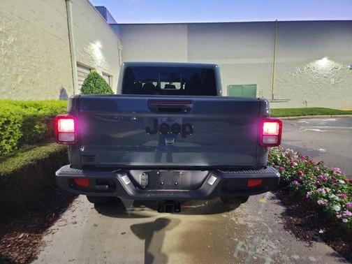Anvil Clearcoat 2024 Jeep Gladiator Nighthawk
