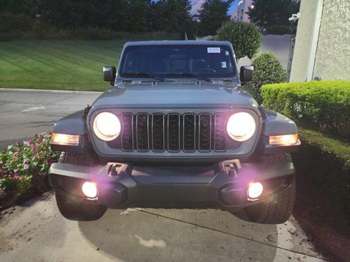 Anvil Clearcoat 2024 Jeep Gladiator Nighthawk