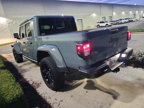 Anvil Clearcoat 2024 Jeep Gladiator Nighthawk