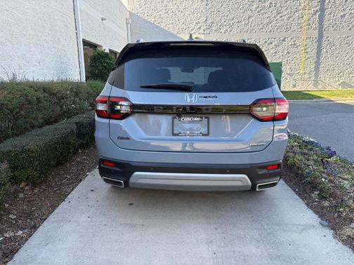 2025 Honda Pilot Touring