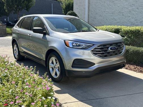 2020 Ford Edge SE