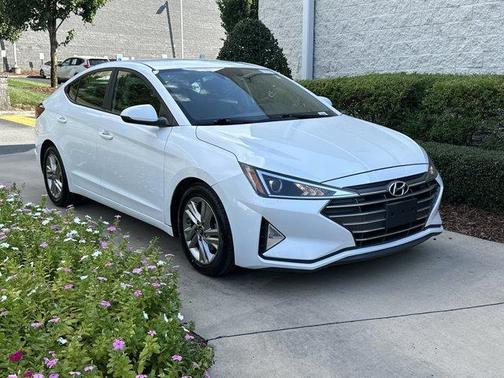 2019 Hyundai ELANTRA SEL