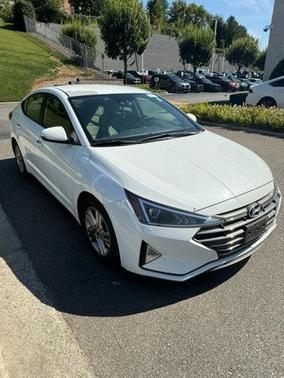 2019 Hyundai ELANTRA SEL