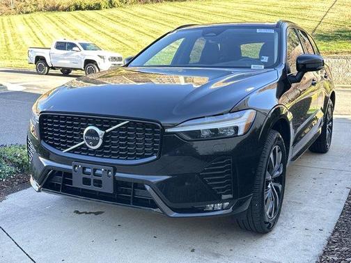 2025 Volvo XC60 B5 Plus