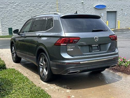 Platinum Gray Metallic 2020 Volkswagen Tiguan 2.0T SEL