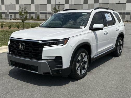 Platinum White Pearl 2026 Honda Pilot Touring