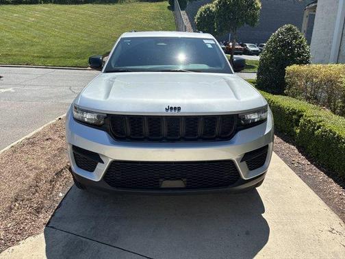 Silver Zynith 2022 Jeep Grand Cherokee Altitude