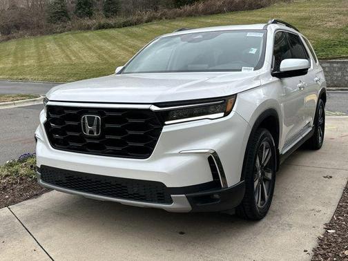 2024 Honda Pilot Touring