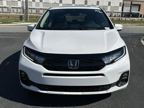 Platinum White Pearl 2026 Honda Odyssey Touring