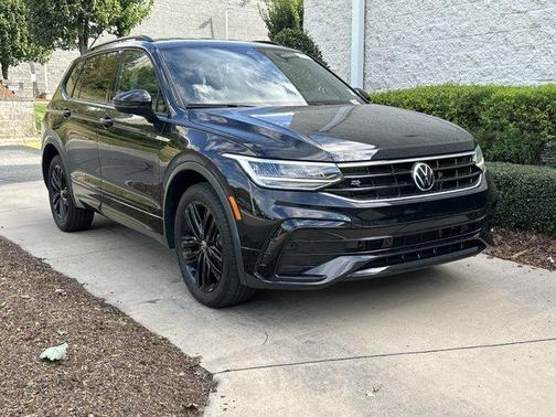 2022 Volkswagen Tiguan 2.0T SE R-Line Black