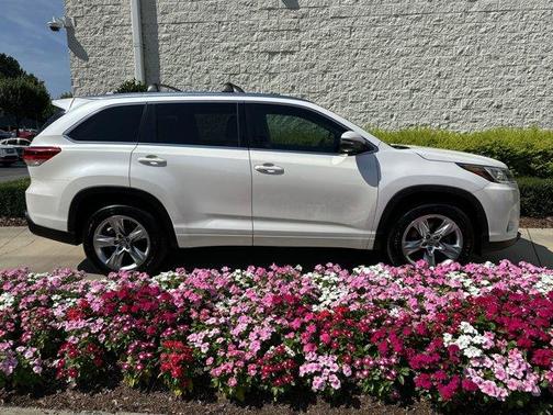 2017 Toyota Highlander Limited