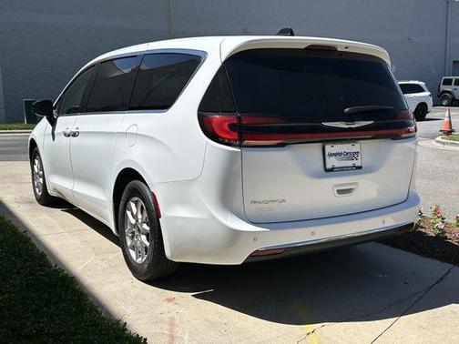 Bright White Clearcoat 2024 Chrysler Pacifica Touring-L