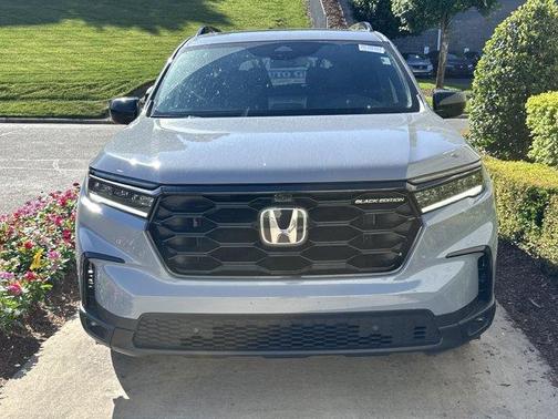 Sonic Gray Pearl 2025 Honda Pilot Black Edition