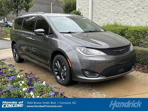 2020 Chrysler Pacifica Launch Edition