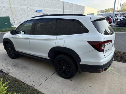 Platinum White Pearl 2022 Honda Pilot TrailSport