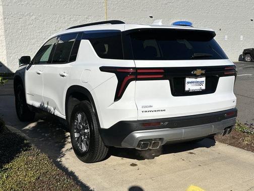 2024 Chevrolet Traverse LT