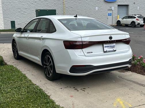 Pure White 2025 Volkswagen Jetta 1.5T Sport