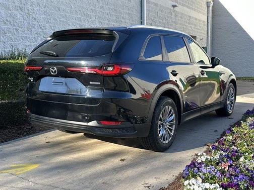 2024 Mazda CX-90 SE