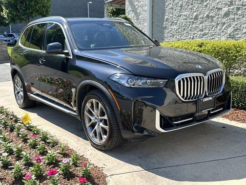 Black Sapphire Metallic 2025 BMW X5 PHEV xDrive50e