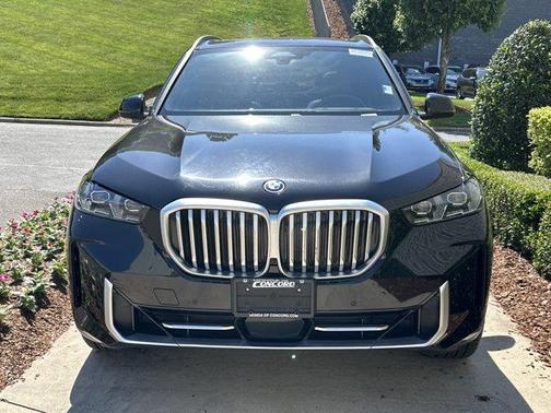 Black Sapphire Metallic 2025 BMW X5 PHEV xDrive50e