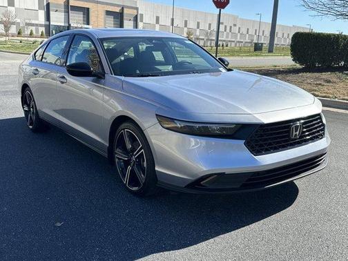 Solar Silver Metallic 2026 Honda Accord SE