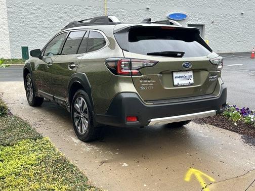2025 Subaru Outback Touring XT