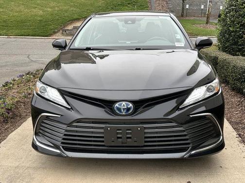 2023 Toyota Camry Hybrid XLE