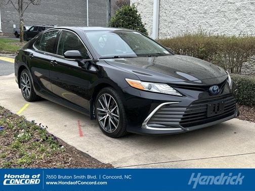 2023 Toyota Camry Hybrid XLE