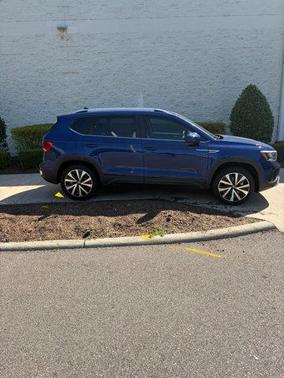 Blue Dusk 2023 Volkswagen Taos 1.5T SE