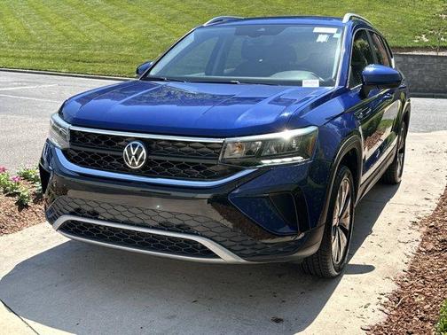 Blue Dusk 2023 Volkswagen Taos 1.5T SE