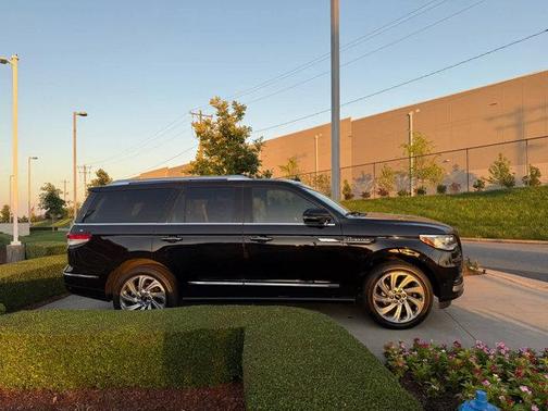 2024 Lincoln Navigator Reserve