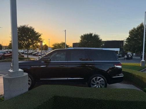2024 Lincoln Navigator Reserve