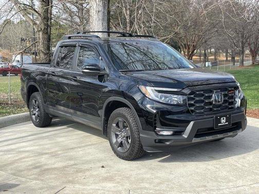 Crystal Black Pearl 2026 Honda Ridgeline TrailSport