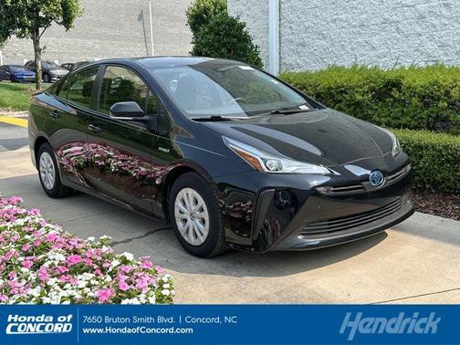 2022 Toyota Prius LE